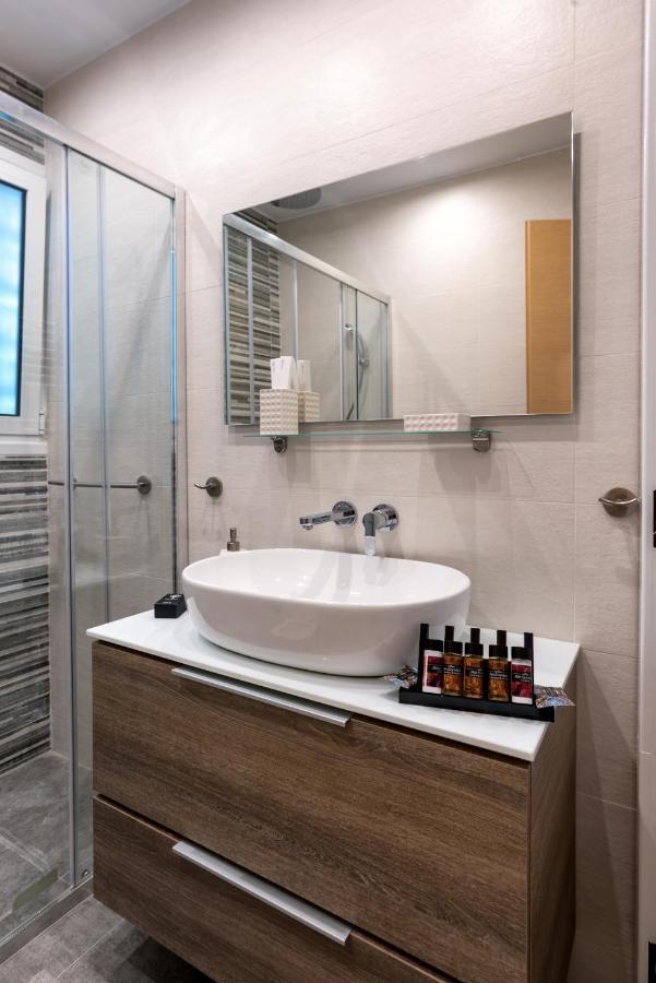 Lux 1-Bedroom Apartement Next To The Sea In Voula Афины Экстерьер фото